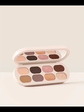 NWT Rare Beauty Neutral Eyeshadow Palette (2026)